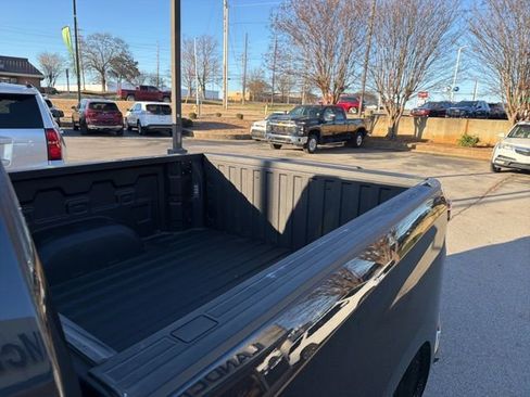 Used 2023 Chevrolet Silverado 1500 LT image 12