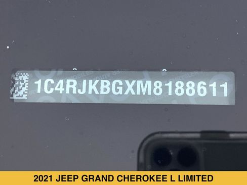 Used 2021 Jeep Grand Cherokee L Limited AWD/4WD image 18