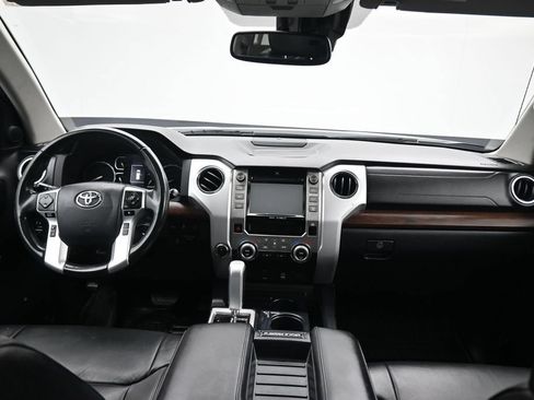Used 2018 Toyota Tundra Limited w/ Limited Premium Package AWD/4WD image 43