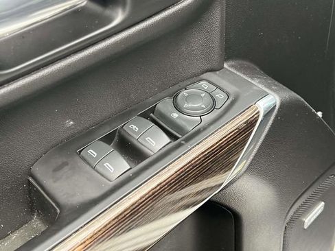 Used 2020 GMC Sierra 1500 Elevation w/ Elevation Value Package image 17