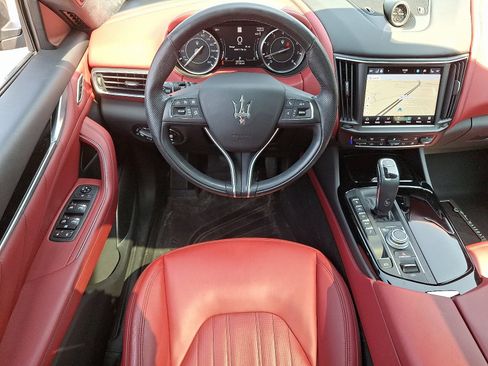Used 2022 Maserati Levante Modena AWD/4WD image 10