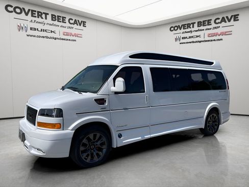 New 2025 GMC Savana 2500 Extended w/ Driver Convenience Package image 4