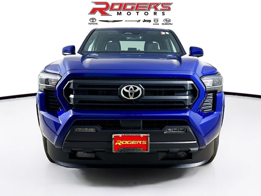 Certified 2025 Toyota Tacoma SR5 AWD/4WD image 2