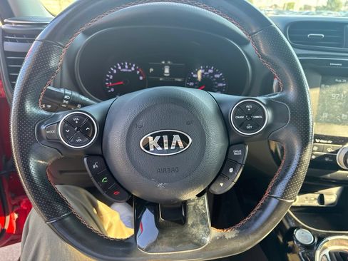 Used 2018 Kia Soul ! FWD image 10