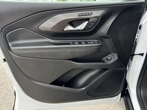 Used 2023 GMC Terrain SLT w/ Elevation Edition FWD image 22