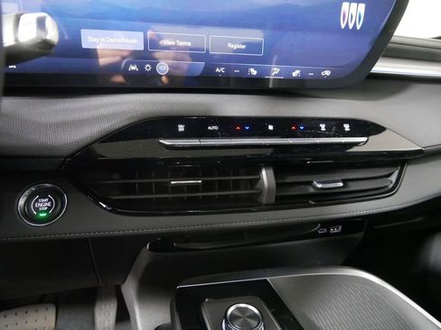 New 2026 Buick Enclave Preferred w/ Power Package image 27