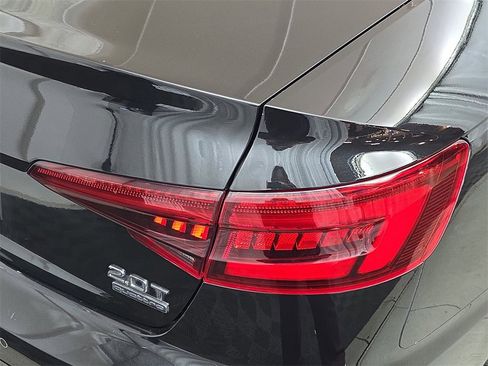 Used 2018 Audi A4 2.0T Premium Plus image 33