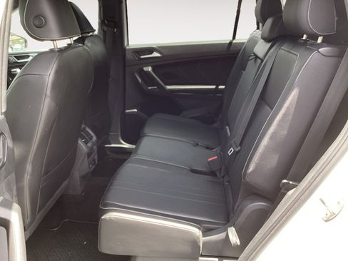 Used 2023 Volkswagen Tiguan SE R-Line FWD image 28