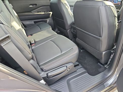 New 2026 Nissan Pathfinder SL FWD image 14