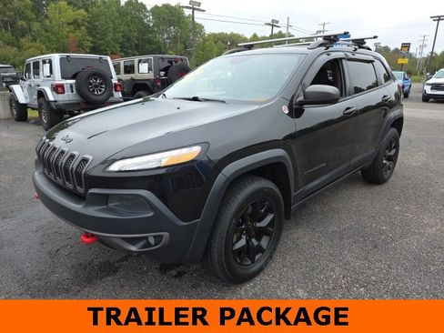 Used 2015 Jeep Cherokee Trailhawk w/ Cold Weather Group image 4