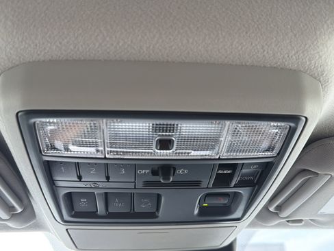 Used 2023 Toyota 4Runner Limited AWD/4WD image 24