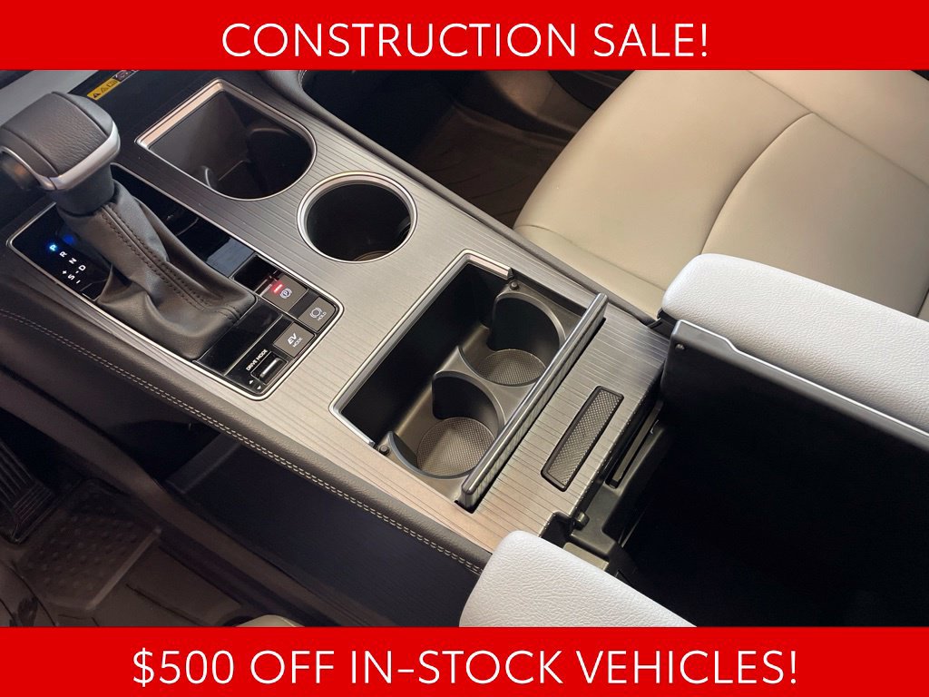 Used 2026 Toyota Sienna XLE AWD/4WD image 8