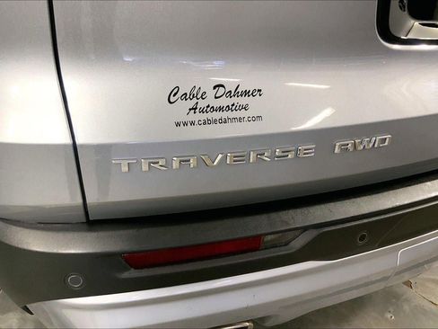Used 2024 Chevrolet Traverse LT AWD/4WD image 8