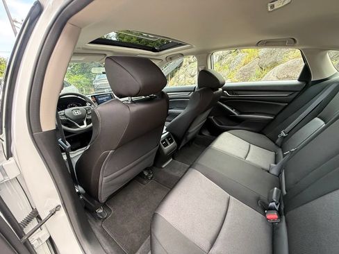 Used 2020 Honda Accord EX image 21