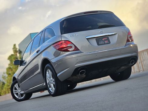 Used 2008 Mercedes-Benz R 350 4MATIC image 2