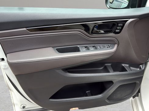 Used 2018 Honda Odyssey Elite image 10