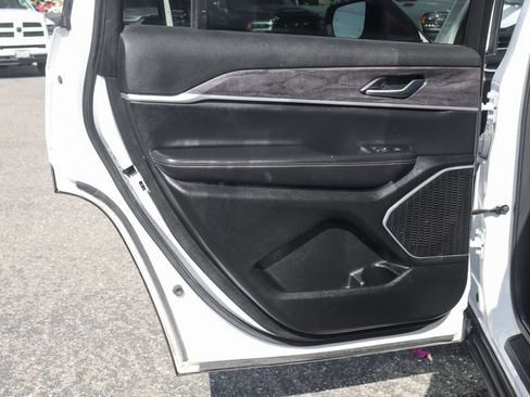 Used 2022 Jeep Grand Cherokee L Limited RWD image 43