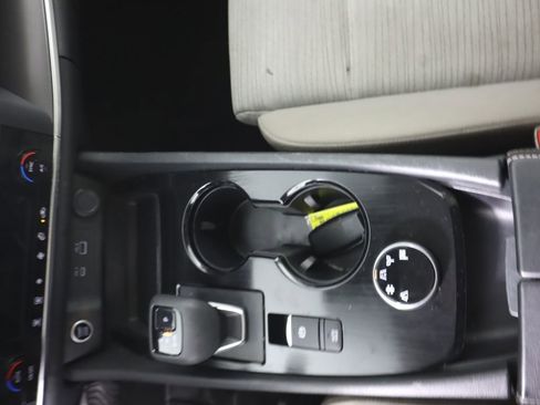 Used 2023 Nissan Rogue SV AWD/4WD image 15