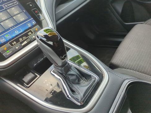 Used 2023 Subaru Outback Premium image 31