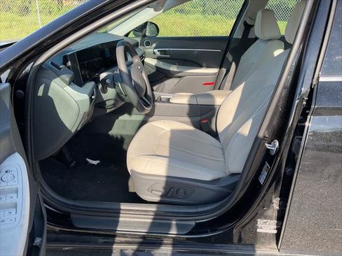 Used 2025 Hyundai Sonata SEL FWD image 21