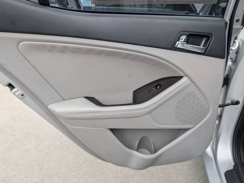 Used 2012 Kia Optima EX FWD image 17
