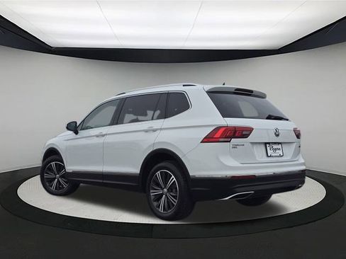Used 2018 Volkswagen Tiguan SEL image 5