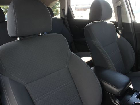 Used 2019 Kia Sorento L FWD image 25