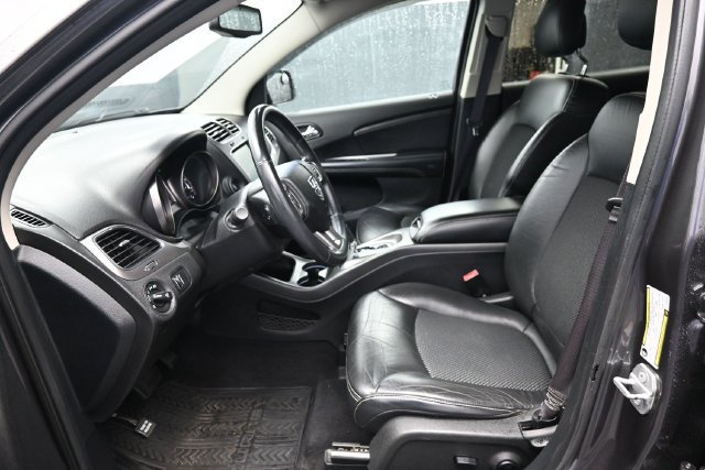 Used 2015 Dodge Journey Crossroad w/ Flexible Seating Group FWD image 11