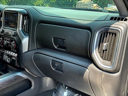 Certified 2021 Chevrolet Silverado 1500 LTZ image 24