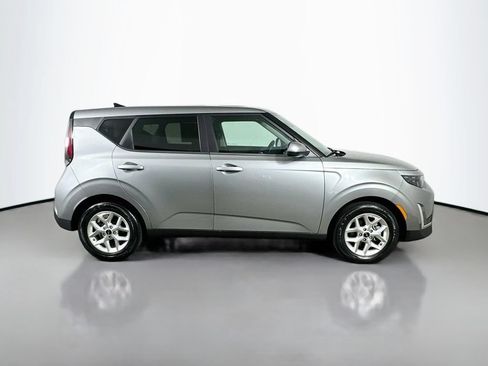 Used 2023 Kia Soul LX w/ Option Group 015 FWD image 7
