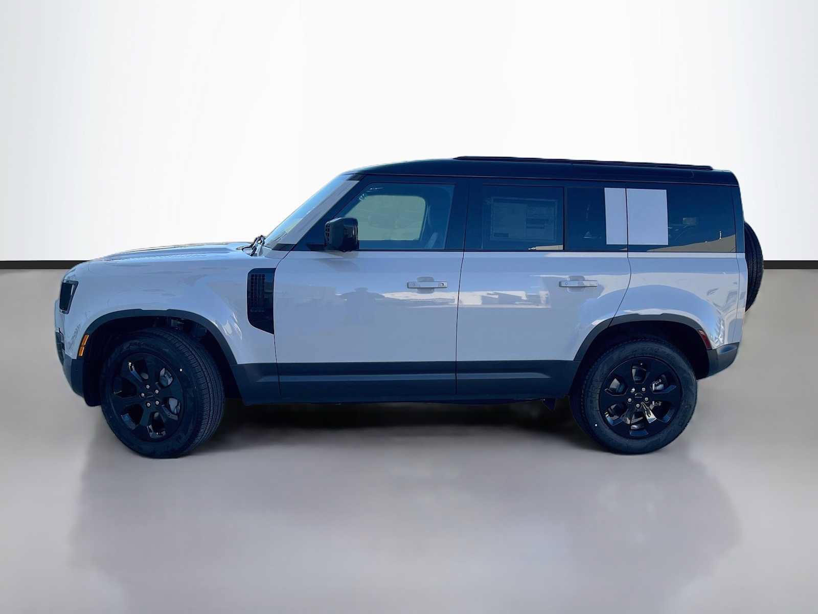 New 2026 Land Rover Defender 110 S AWD/4WD image 5