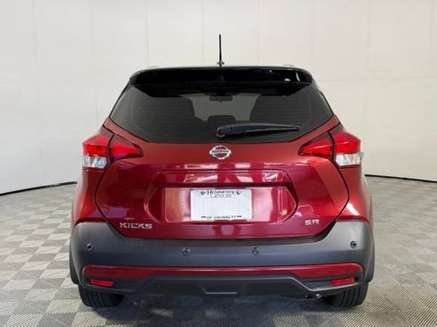 Used 2020 Nissan Kicks SR w/ SR Premium Package FWD image 7