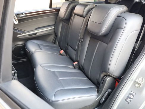 Used 2011 Mercedes-Benz GL 450 4MATIC image 19