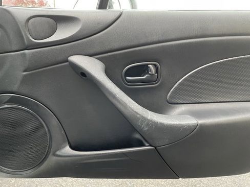 Used 2003 MAZDA MX-5 Miata image 18