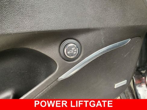 Used 2021 Buick Enclave Essence w/ Sound and Sites Package AWD/4WD image 22
