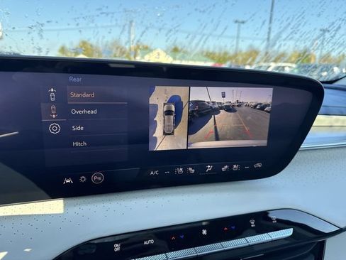 New 2026 Buick Enclave Avenir w/ Super Cruise Package FWD image 17