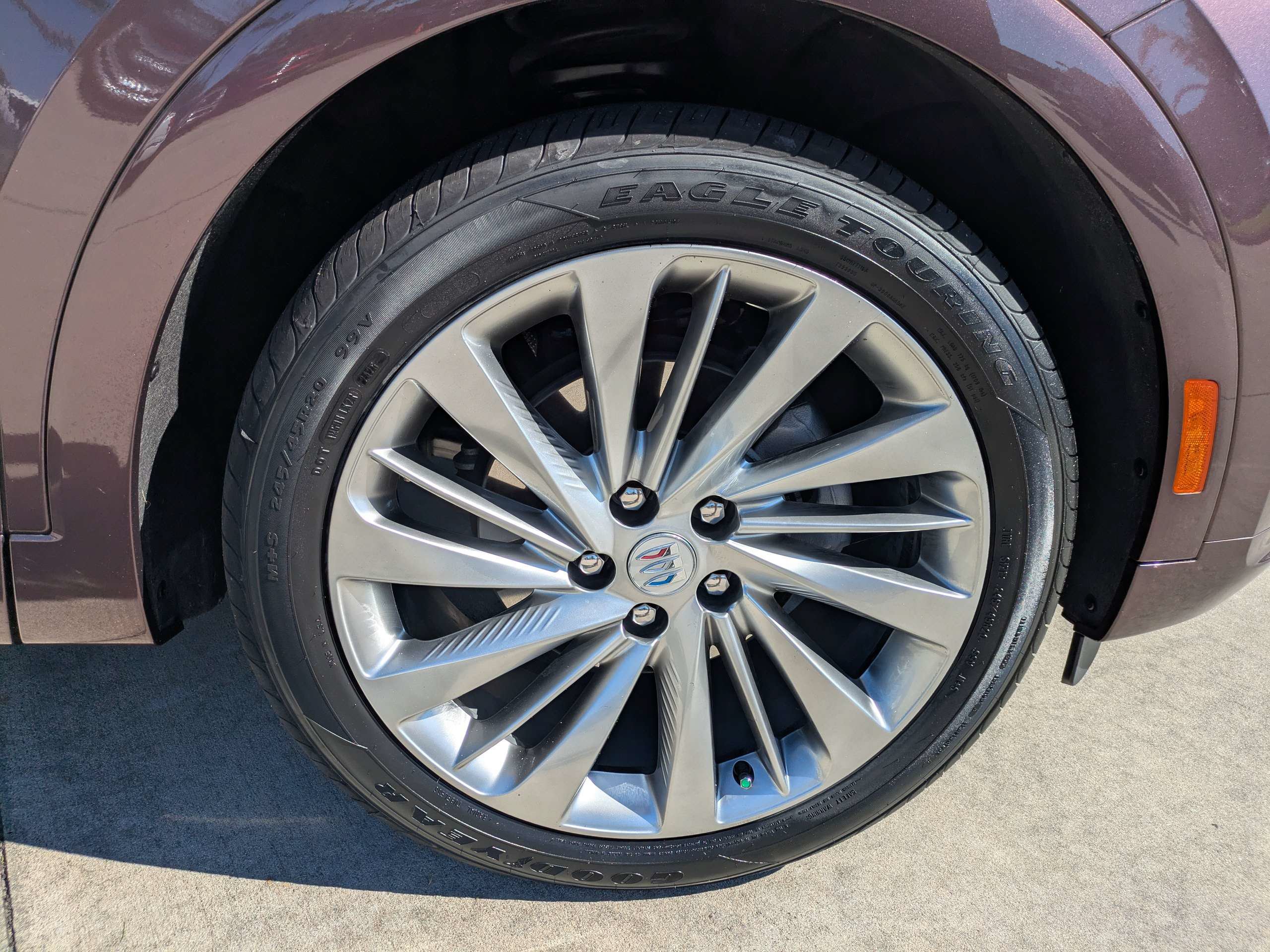 Used 2024 Buick Envision Avenir AWD/4WD image 9