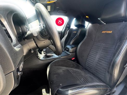 Used 2017 Dodge Charger R/T RWD image 16