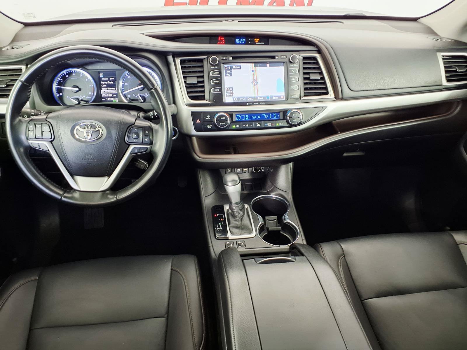 Used 2019 Toyota Highlander XLE FWD image 8