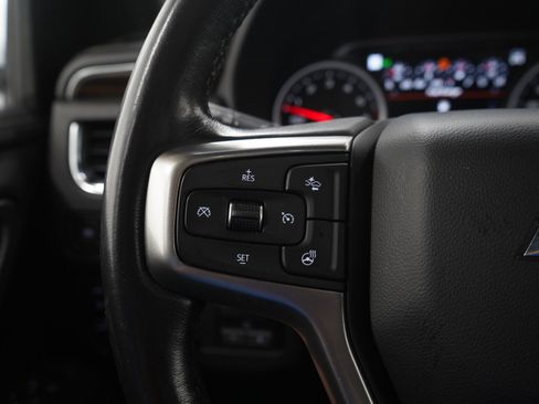 Used 2021 Chevrolet Suburban Premier w/ Premium Package AWD/4WD image 28