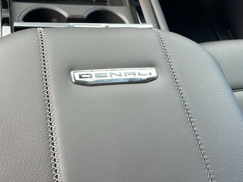 New 2026 GMC Yukon XL Denali AWD/4WD image 21