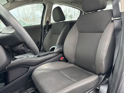 Used 2020 Honda HR-V LX image 7