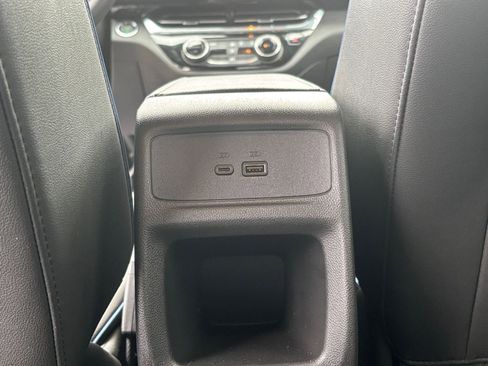 Used 2025 Buick Envista Sport Touring image 24