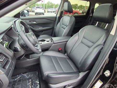 Used 2024 Nissan Rogue SV w/ SV Premium Package AWD/4WD image 10
