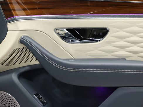 Used 2020 Bentley Flying Spur W12 w/ First Edition Specification AWD/4WD image 93