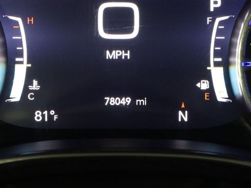 Used 2020 Chrysler Pacifica Limited FWD image 31