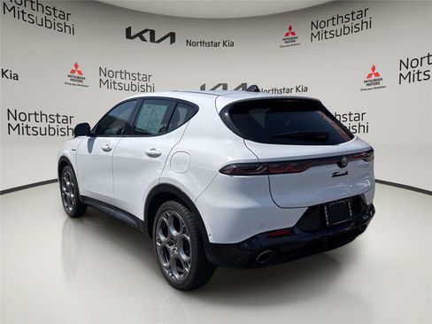 Used 2024 Alfa Romeo Tonale Veloce image 3