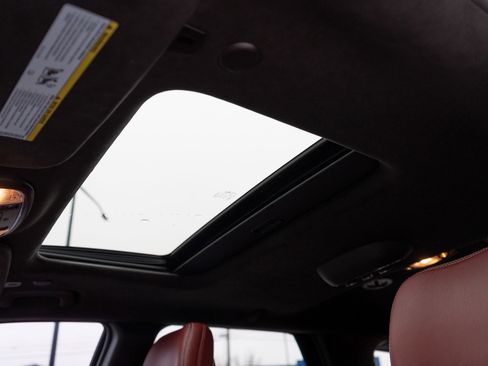 Used 2020 Dodge Durango SRT w/ Premium Interior Group image 32