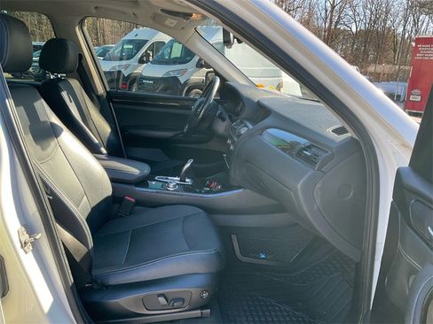 Used 2013 BMW X3 xDrive28i image 12
