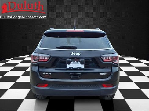 Used 2024 Jeep Compass Latitude AWD/4WD image 4